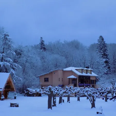 Chalet En Rondins De Bois, Pyrenees Emotions Chalet